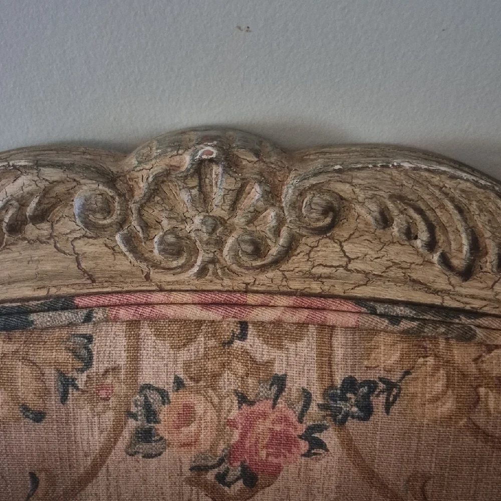 Floral Upholstered Chaise Lounge in Rose and Cream